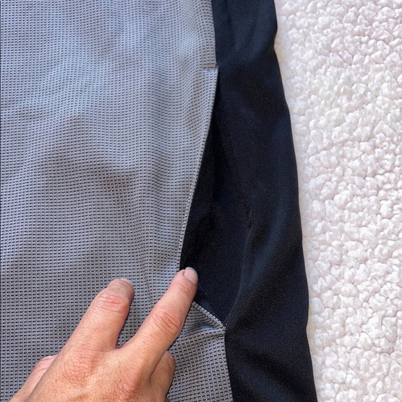 Men's Gray and Black Quarter-Zip Jacket pullover - Picture 9 of 10